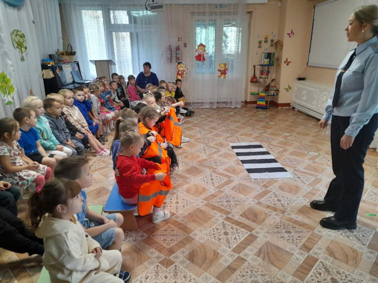 В стране дорожных знаков.